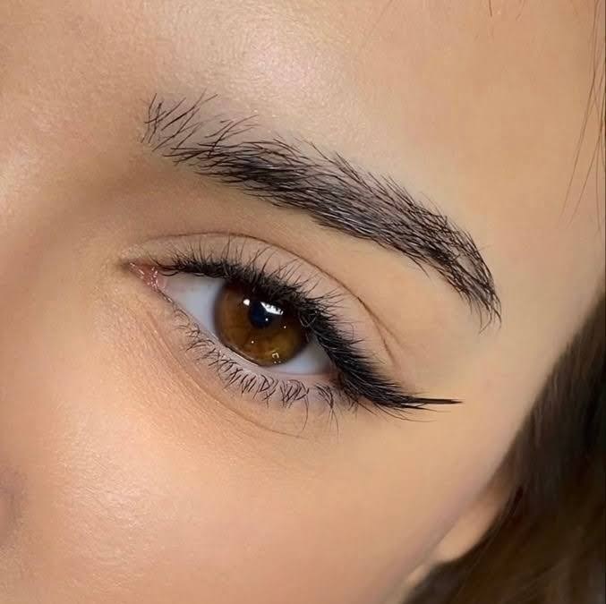 eyelash custom extension